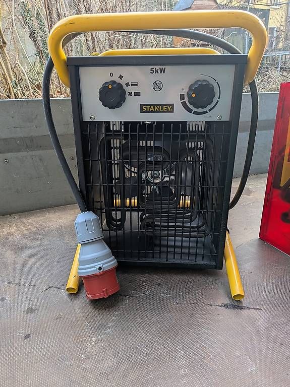 Radiatori: Chauffage électrique Stanley 5kw – Usato da Préverenges venduto da Fbosset