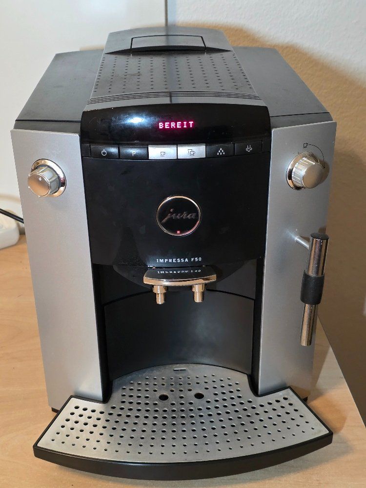 Jura Kaffeemaschinen & Espressomaschinen: Jura F50 – Gebraucht aus Zürich von mimi_zh 1