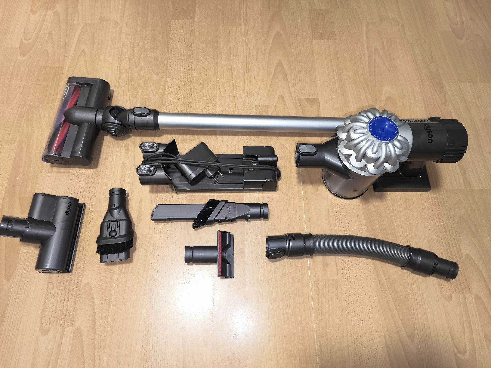 Dyson Aspirapolveri & Accessori: Dyson Staubsauger – Usato da Altbüron venduto da Theo_Dotus 3