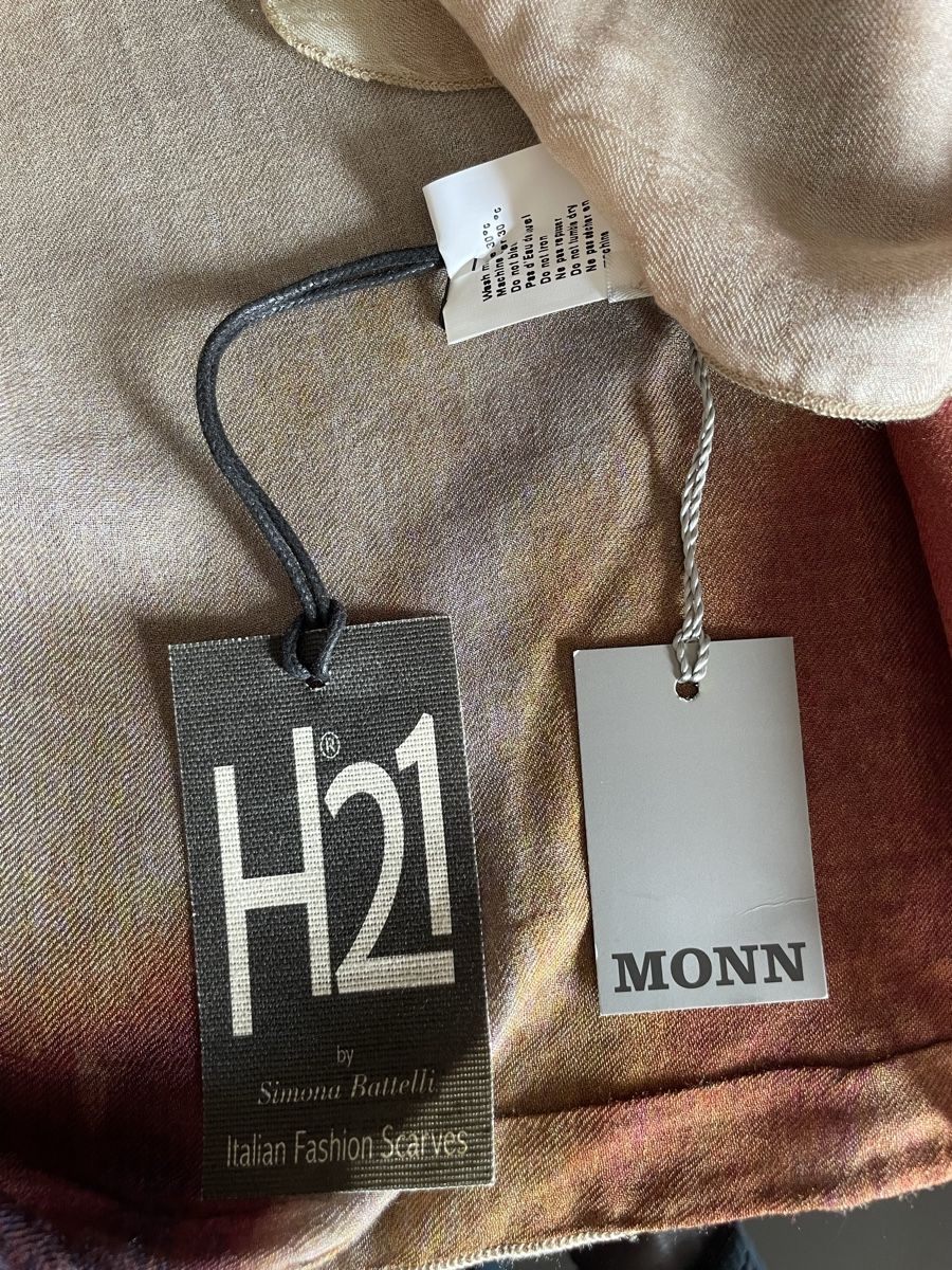 Foulard & Sciarpe: Sciarpa H21 MONN, Made in Italy – Nuovo (secondo la descrizione) da Pura venduto da ndo_6zqx 2