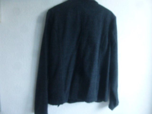 Jacken: Jacke Grau Gr.44 BIAGGINI – Gebraucht aus Hinwil von Glasperlen 3