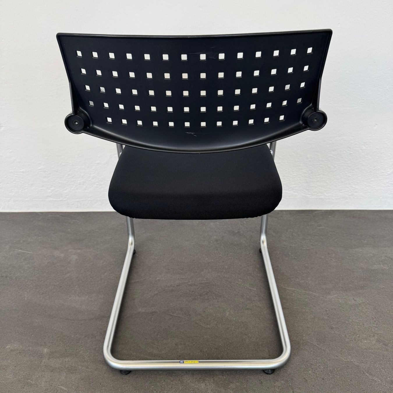 Vitra Sedie: Vitra Visavis Freischwinger - Schwarz-Silbergrau – Usato da Schönenwerd venduto da mcofficeshop 4
