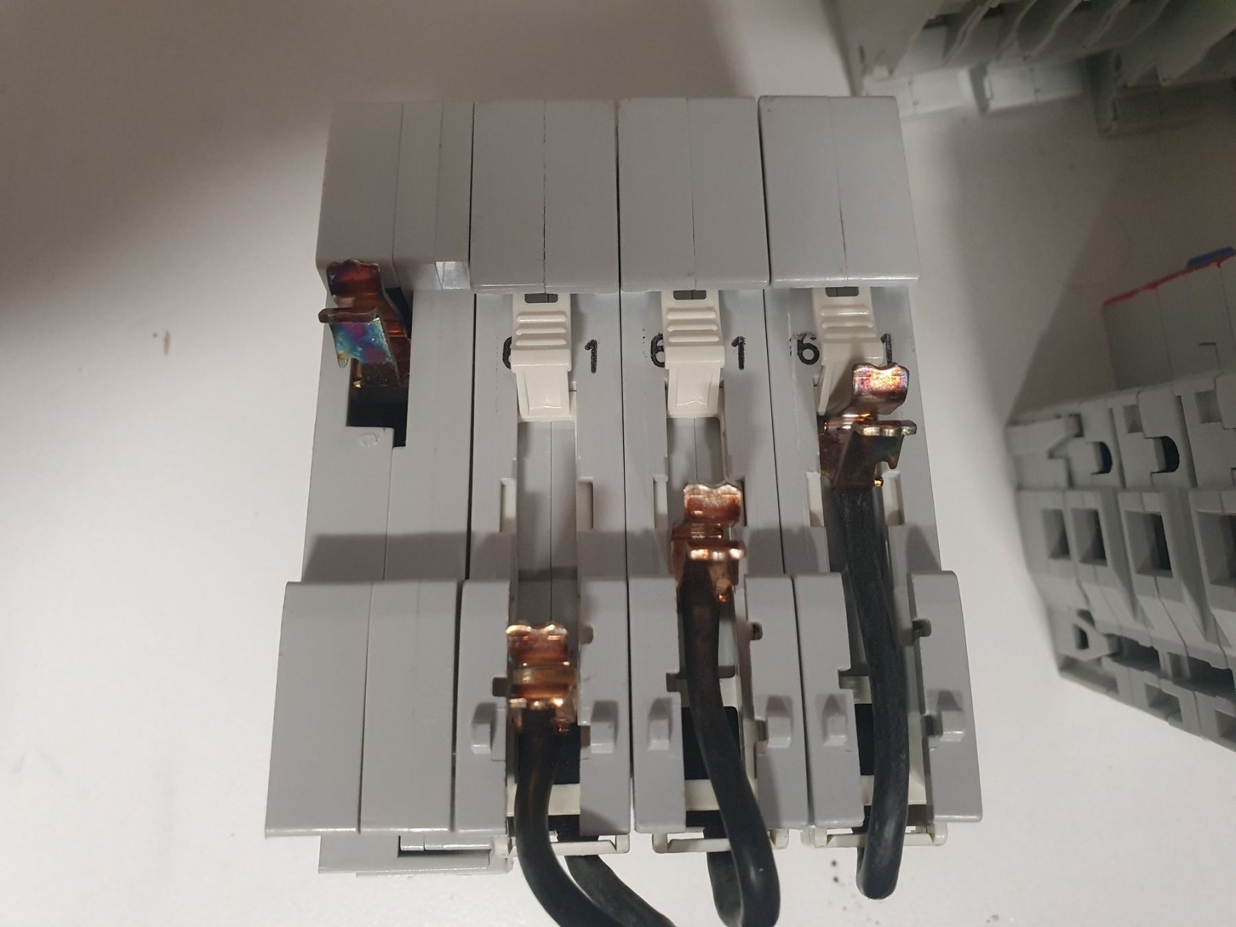 ABB Interrupteurs: ABB LP3 C16 LS-Schalter LS 16a SMISSLINE – D'occasion à Zürich par eymen20 1