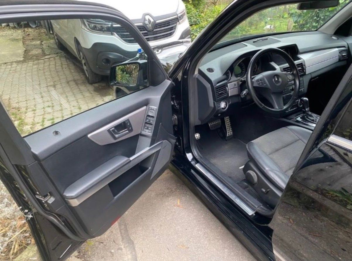 Mercedes-Benz Autos: Mercedes Benz 250 GLK 4x4 – D'occasion à Spreitenbach par Eidgnoss 4