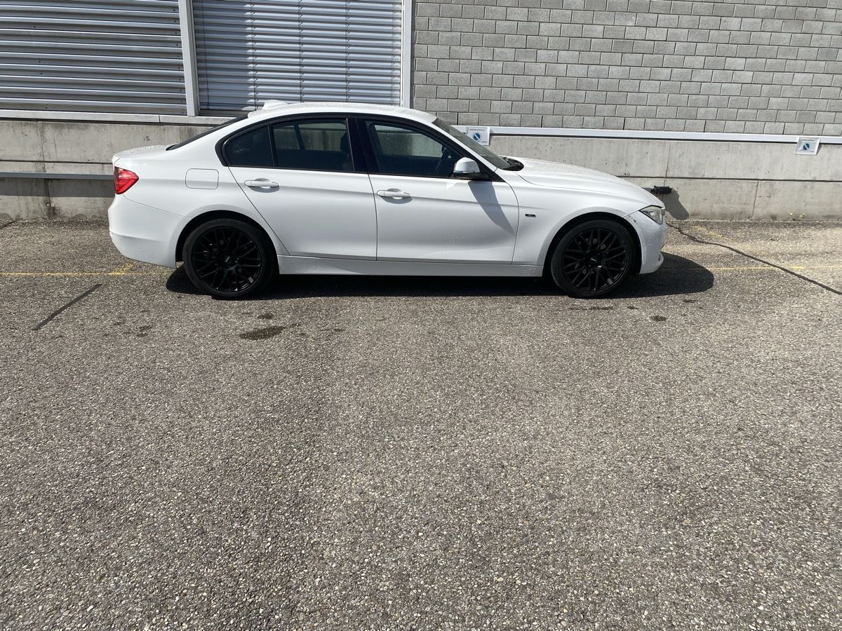 BMW Automobili: BMW 318d F30 – Usato da Schaffhausen venduto da HR-Automotive 4