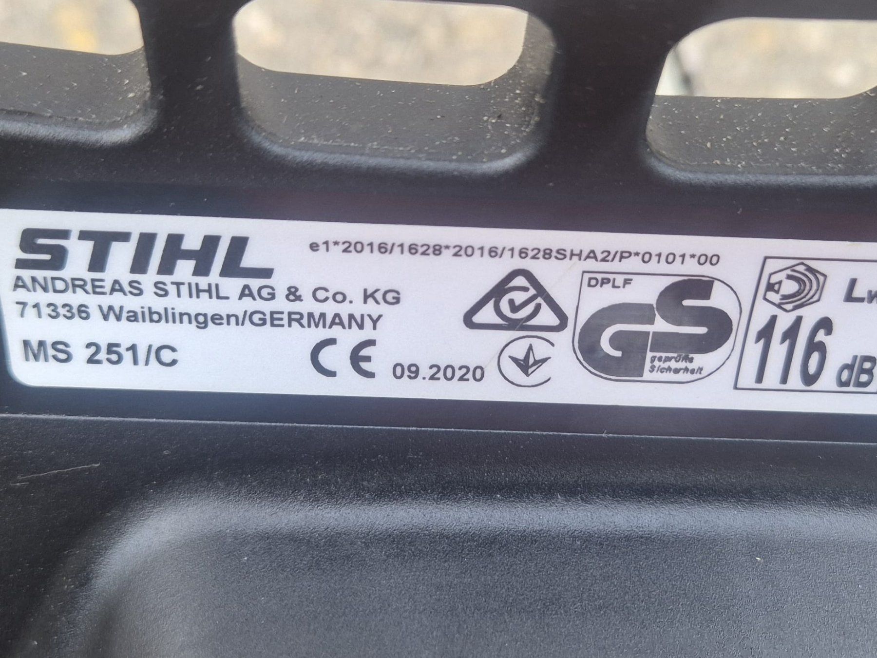 Stihl Seghe: Stihl Motorsäge MS 251 – Usato da Niederglatt ZH venduto da Hinti50 5