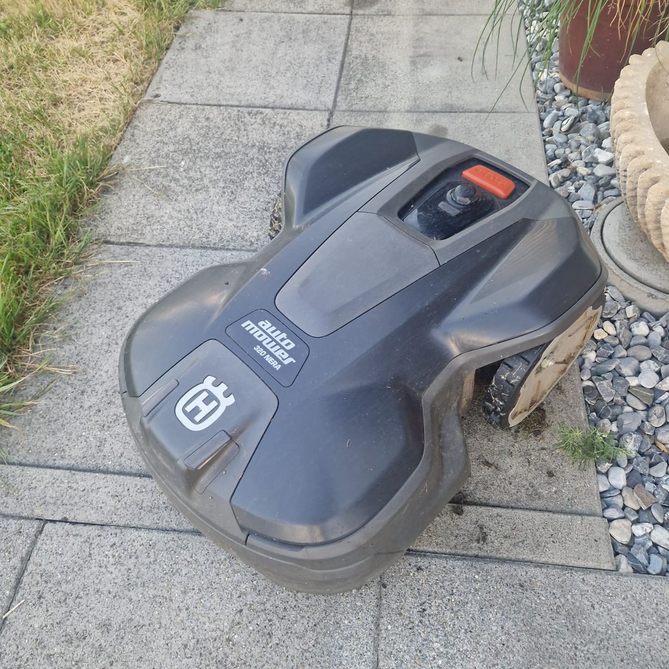 Husqvarna Tagliaerba: Husqvarna auto mower 320 Nera 1 jährig – Usato da Altendorf venduto da Rappiz
