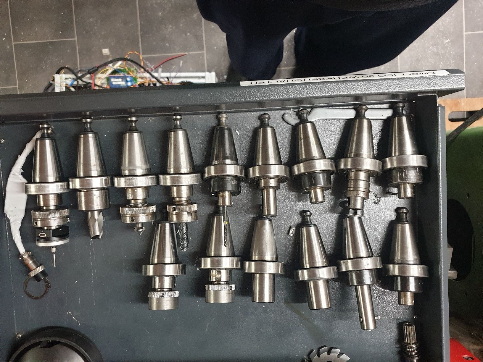 Emco Toutes les machines: Cnc Fräsmaschine – D'occasion à Döttingen par Pedro1291 8