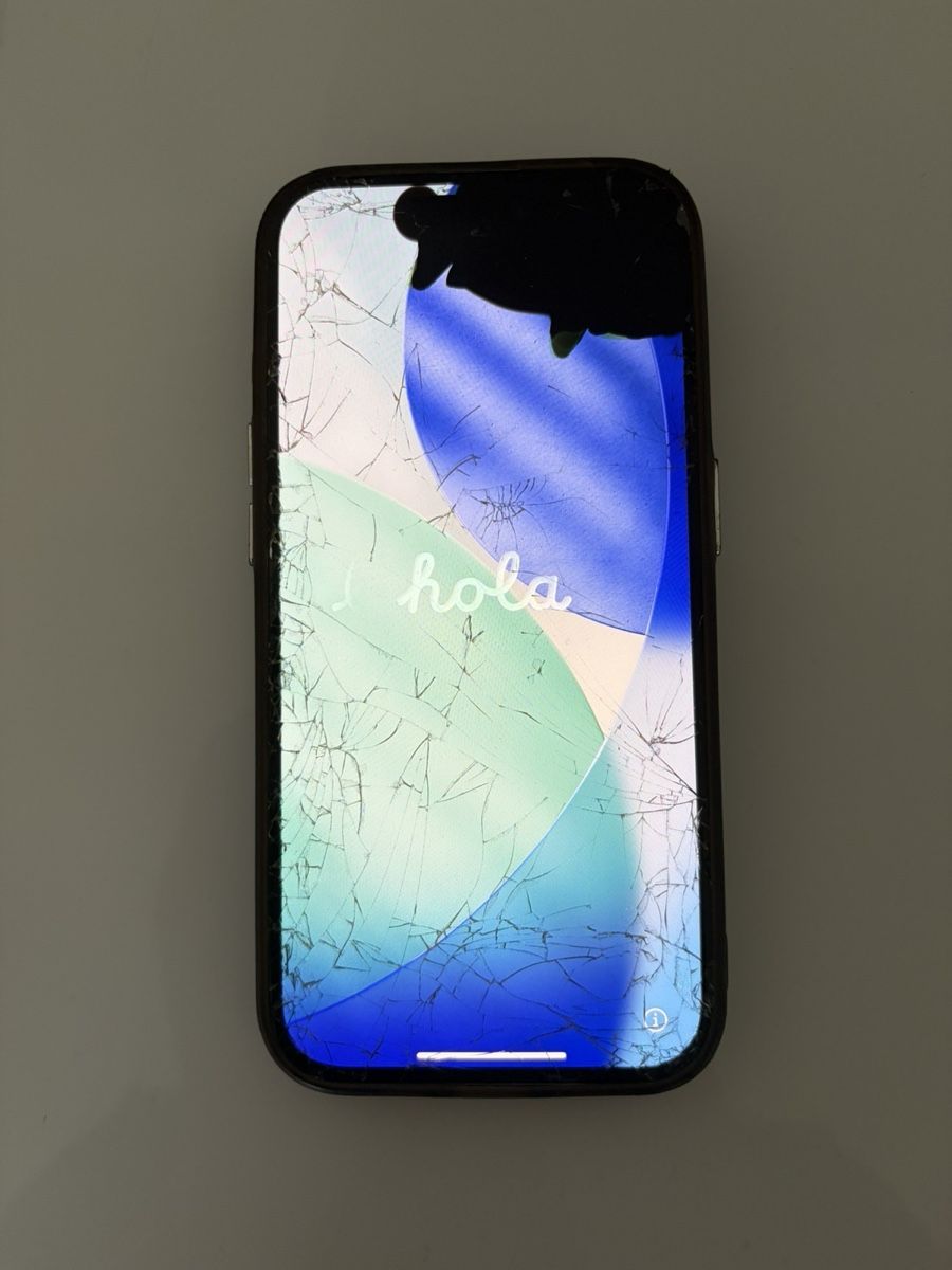 Apple Handys / Smartphones: IPhone 15 Pro  – Defekt aus St-Aubin FR von paj_5vn2