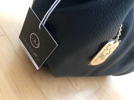 Ungebrauchte schwarze Leeertasche