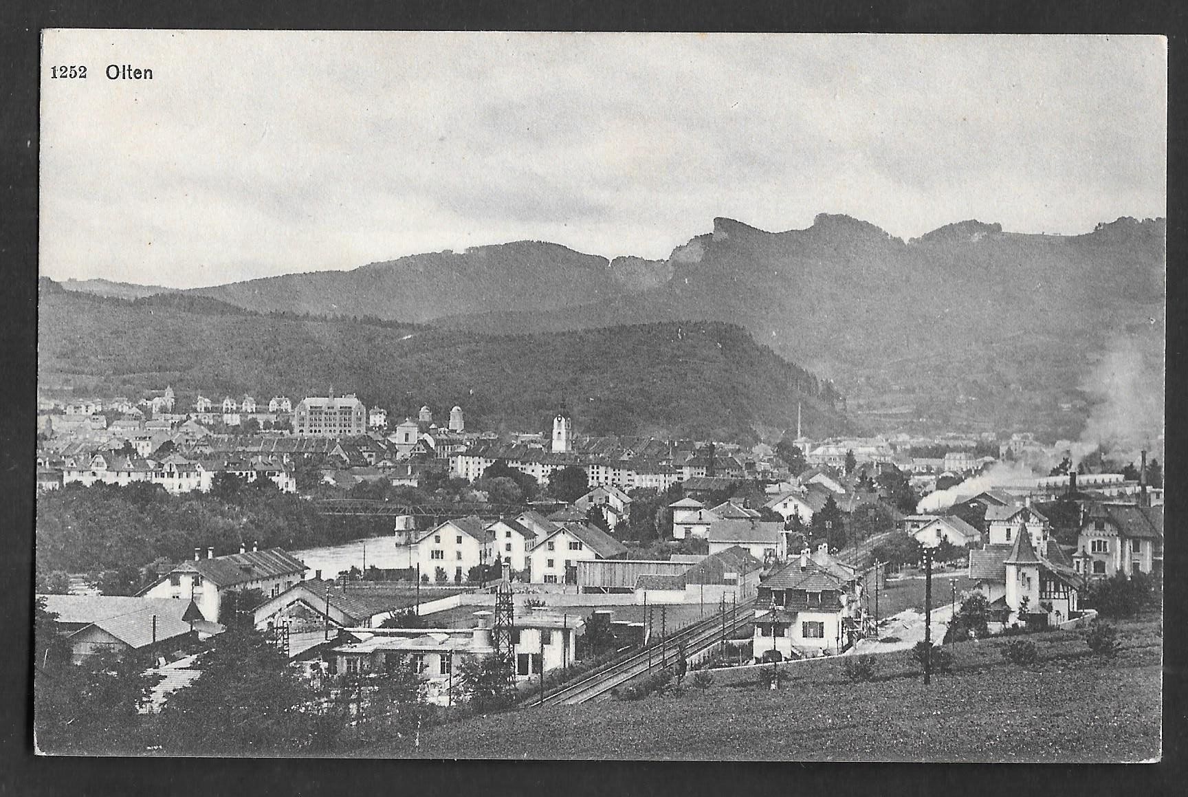 Cartoline postali: Olten Teilansicht mit Aarburgerstrasse – Usato da Olten venduto da clotaldi