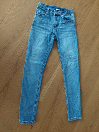 Jeans mit Glitzersteinen Gr. 36 (S), wenig getragen