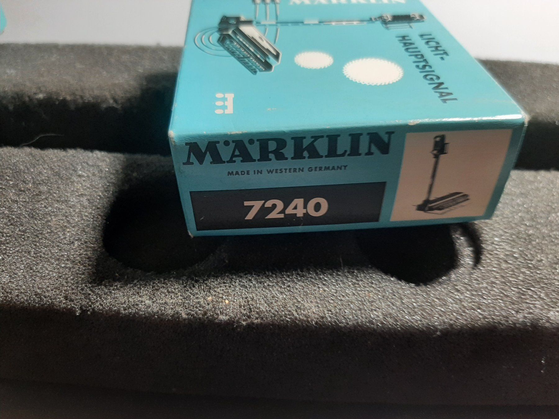 Märklin Modelleisenbahnen: MARKLIN 7240 – Gebraucht aus Avully von RIVALIS 3