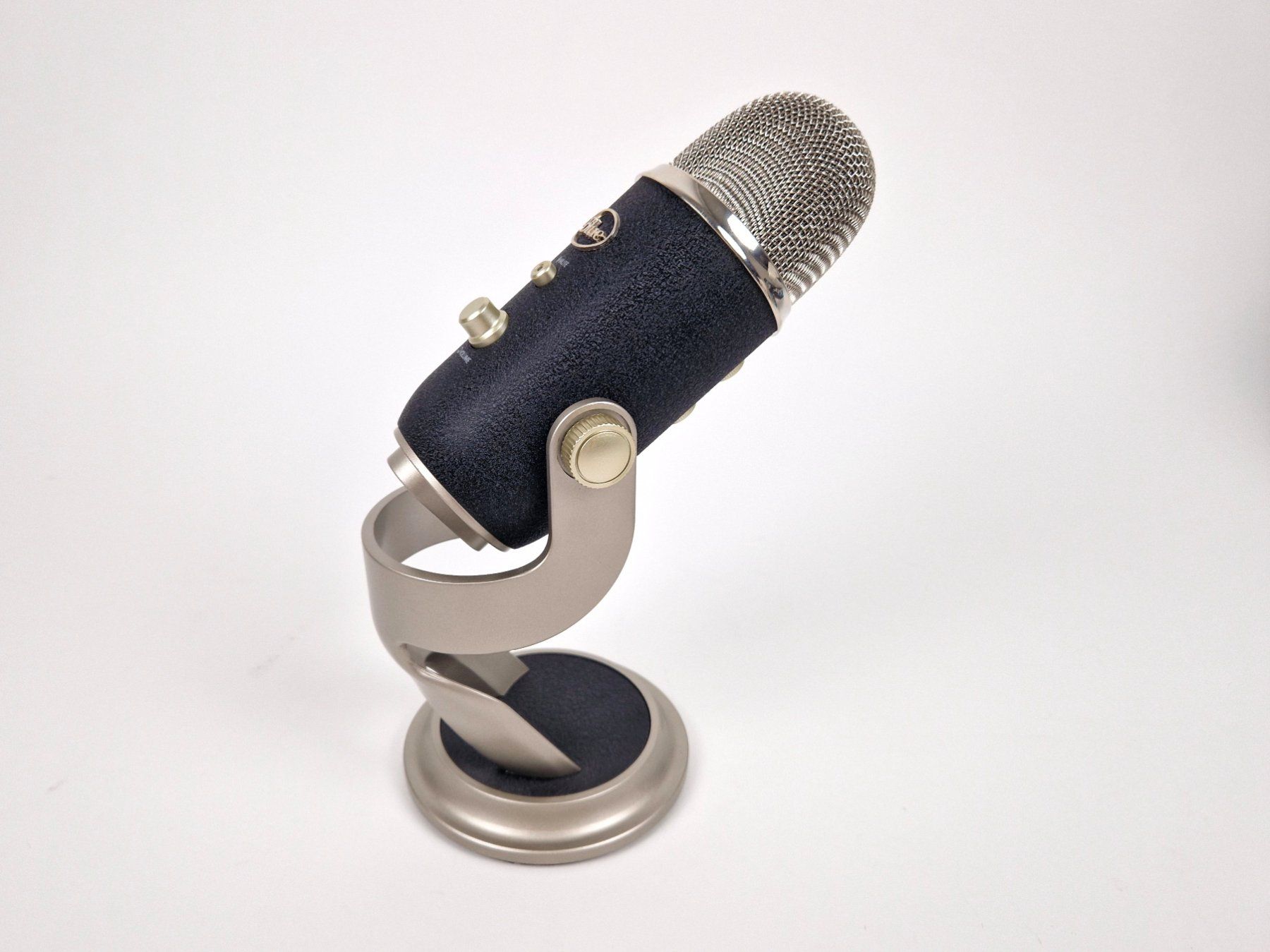 Microphones: Blue Yeti Pro Tischmikrofon – Neuf avec emballage d'origine à Basel par Restwert_Basel 1