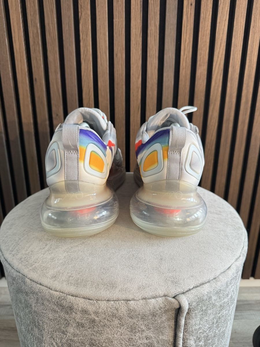 Nike Scarpe da uomo: Nike Air Max 720 Herren Schuhe Grösse 44.5 – Nuovo (secondo la descrizione) da Zürich venduto da egz_nr8d 2