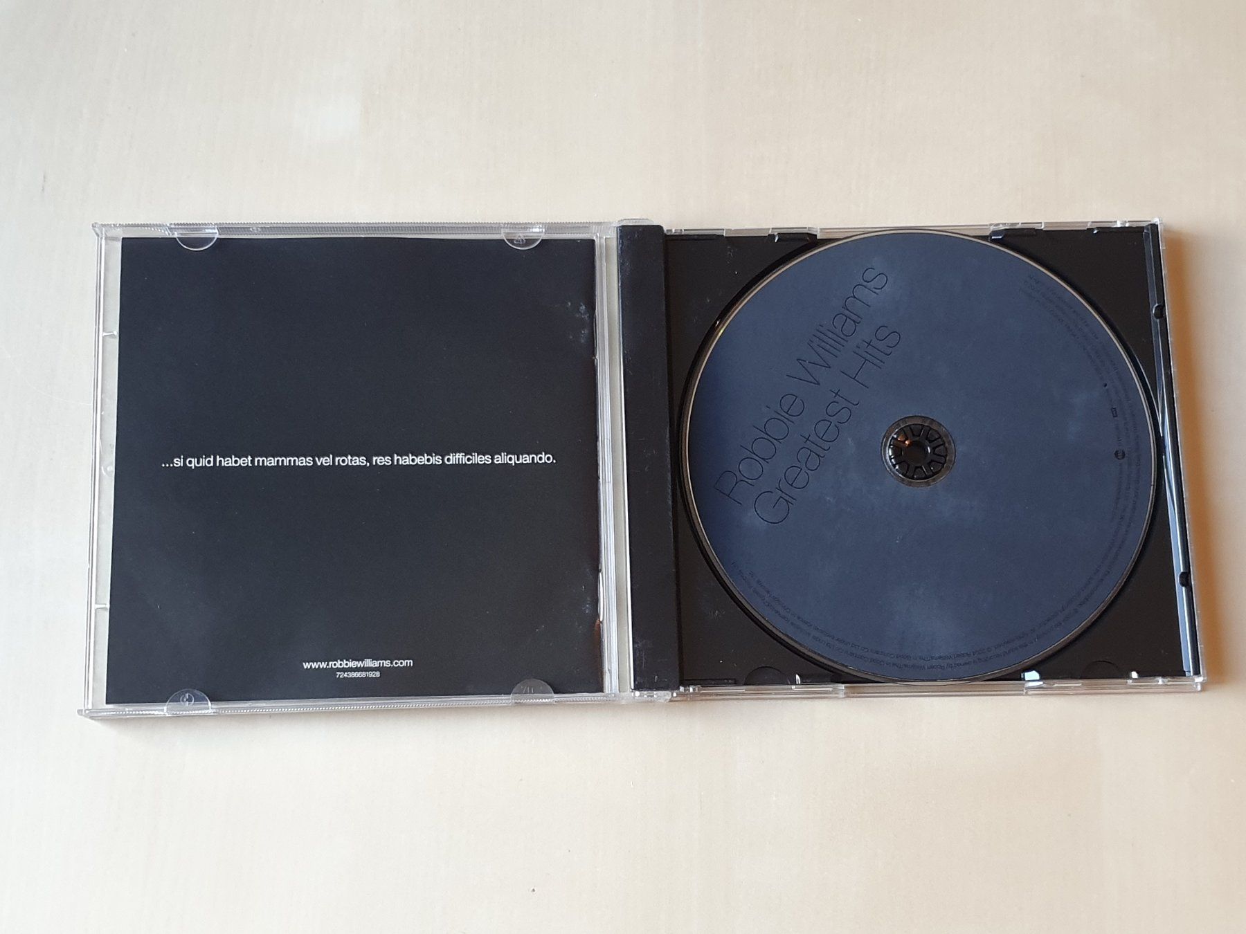CD: Robbie Williams Greatest Hits – Usato da Stansstad venduto da collectorsshop 2