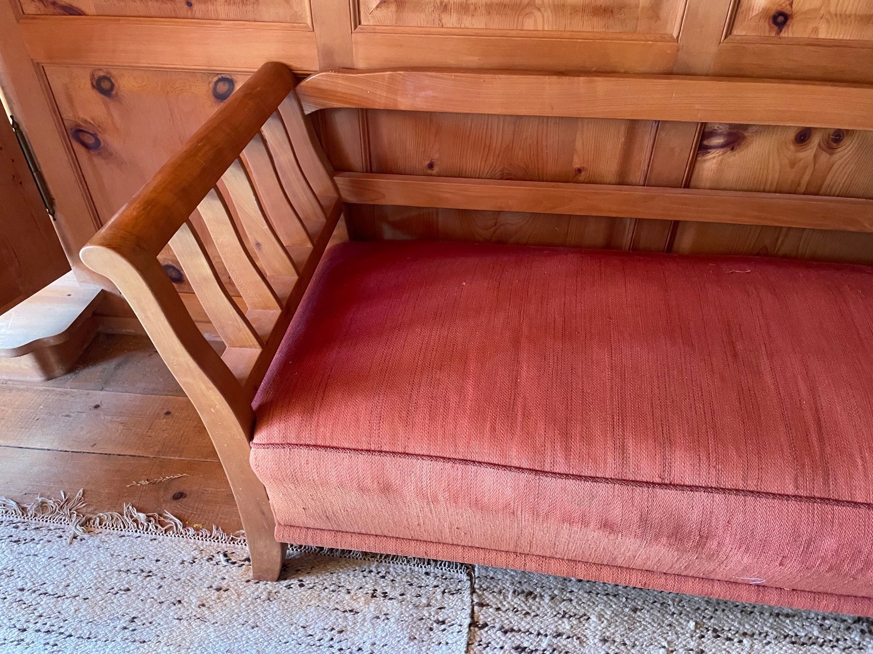 Sofas: Biedermeiersofa Nussbaum – Defekt aus Rütihof von Bemawe 1