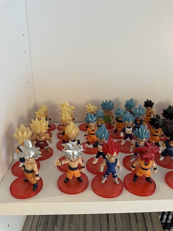 Figuren: Figurines dragon ball – Gebraucht aus Genève von m10_t92f 1