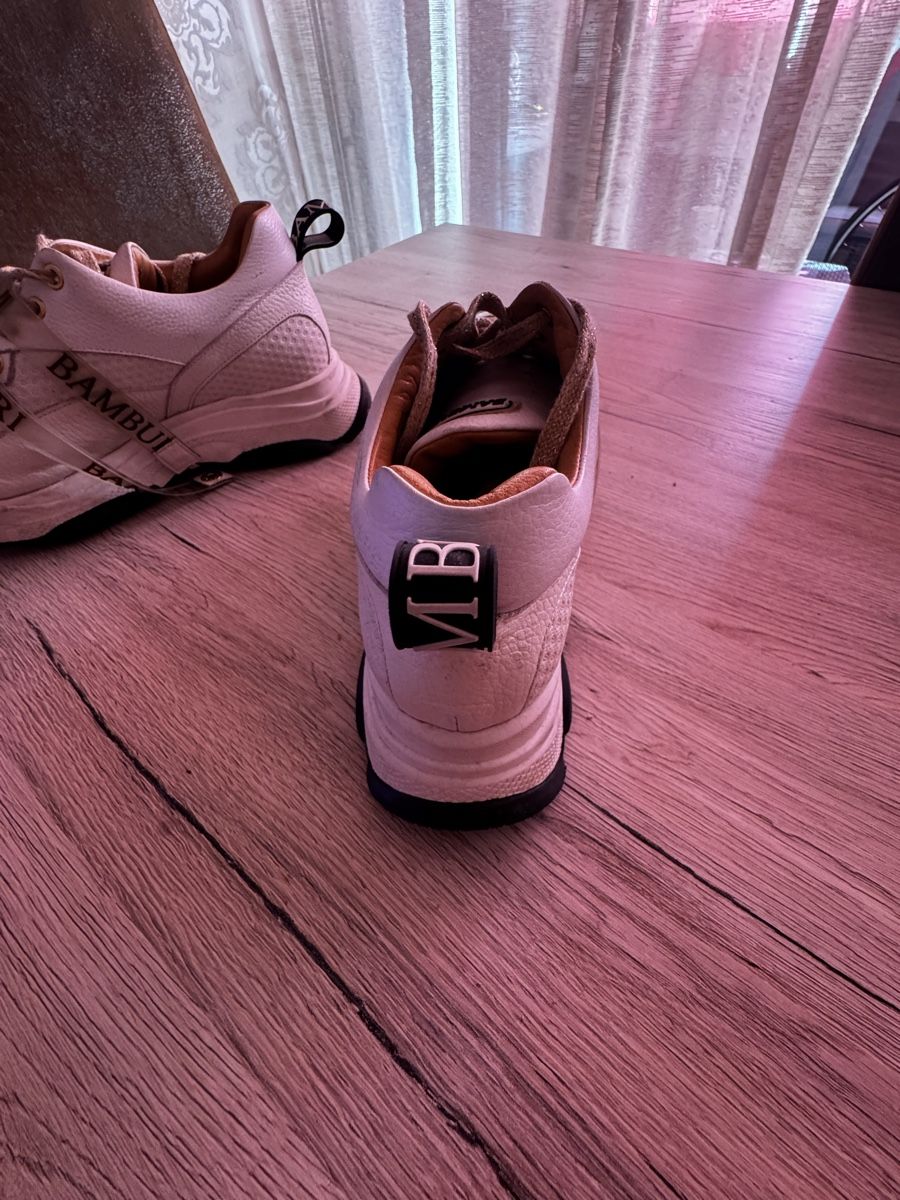 Scarpe da donna: Baskets Bamburi blanches, pointure 38 - Look tendance! – Usato da La Chaux de fonds venduto da car_f9yg 2