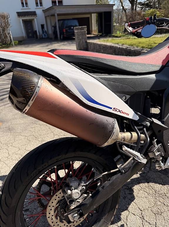 Strasse: Aprilia 125 SX 2021 – Gebraucht aus Les Breuleux von leo_160205 3