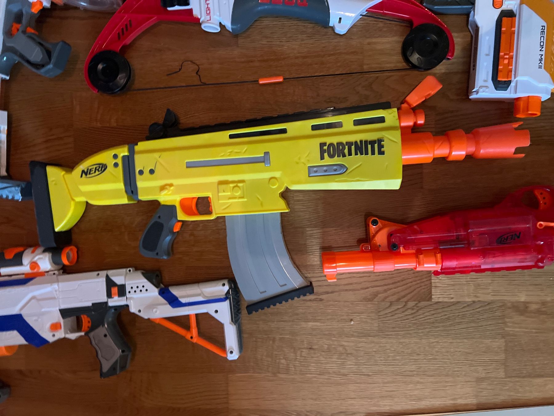 Nerf Giocattoli: Nerf Sammlung 10 Waffen! – Usato da Egg b. Zürich venduto da SwissTradingAgency 2