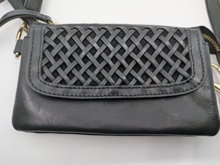 Schwarze Ledertasche als Umhängetasche oder Clutch