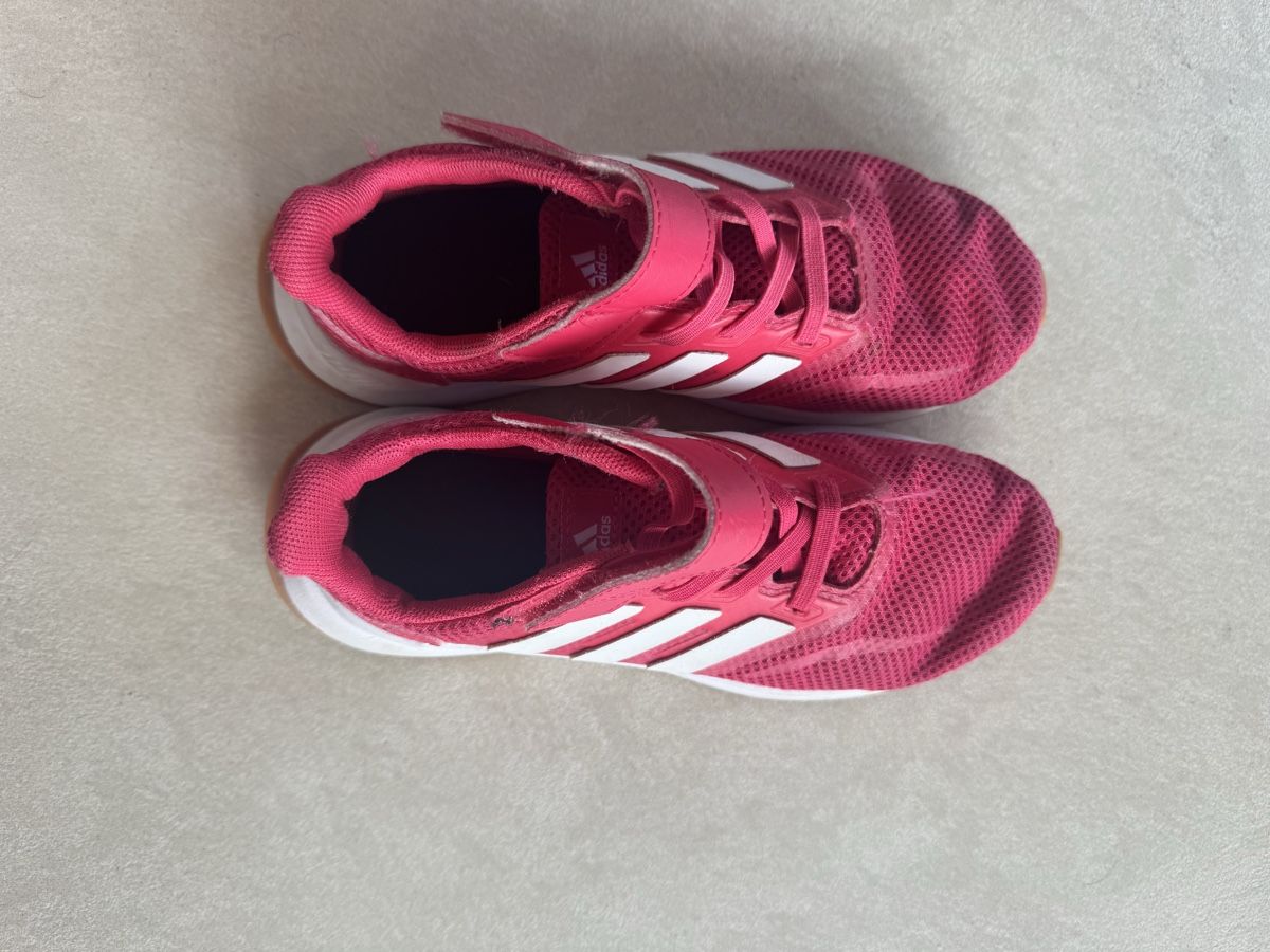 Adidas Schuhe für Mädchen: Turnschuhe – Gebraucht aus Klosters von ste_5crp 3