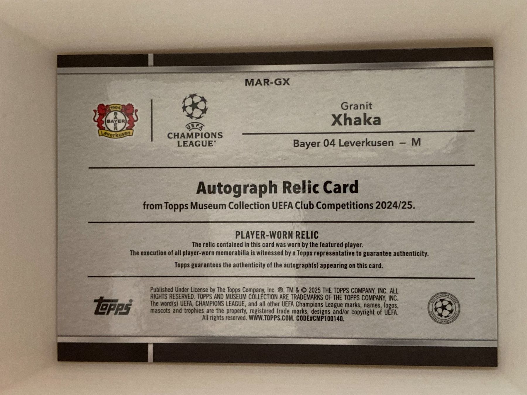 Topps Carte collezionabili: Topps Museum UEFA 24-25 - Granit Xhaka Patch Auto /99 – Usato da La Tour-de-Peilz venduto da Tyalos_Cards 1