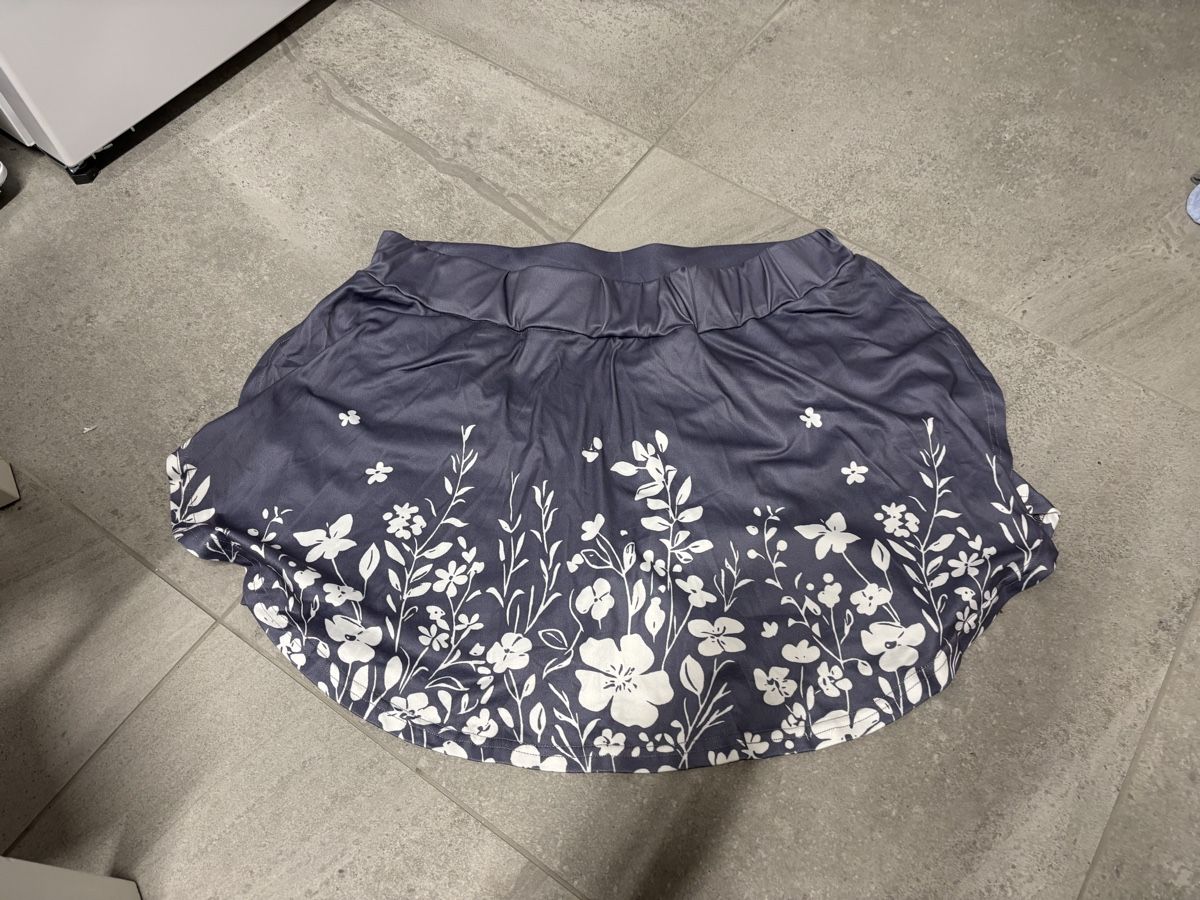 Gonne: Jupe short stretch 44 neuf – Nuovo (secondo la descrizione) da Salvenach venduto da gwenwywar
