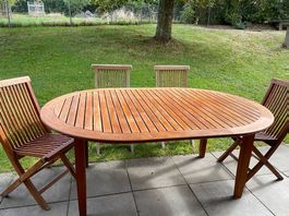 Table en teck avec rallonge et 4 chaises 
