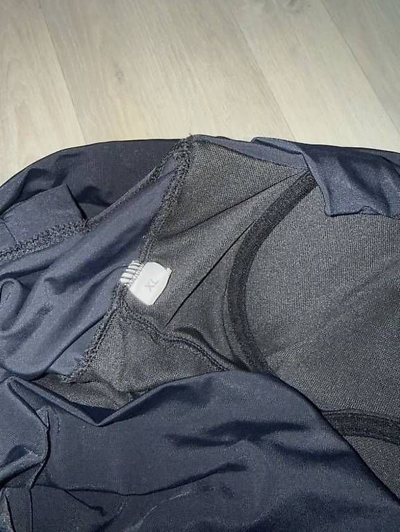 Costumi da bagno & Bikini: Badeanzug Monokini Bikini Schwarz Gr. 38 Neu – Usato da Rünenberg venduto da Dgn_63 2