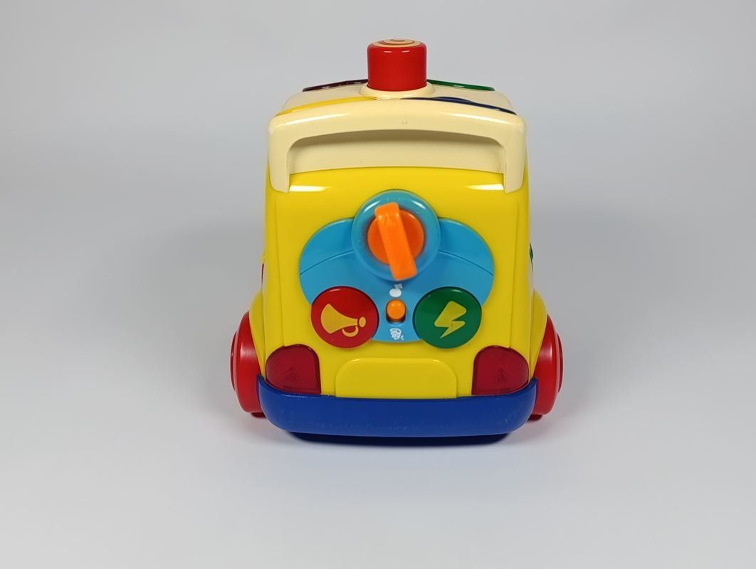 Spielzeuge: Bus éducatif avec 5 formes 23x18x20 – Gebraucht aus Thielle von Plusvalue_Neuchatel 2