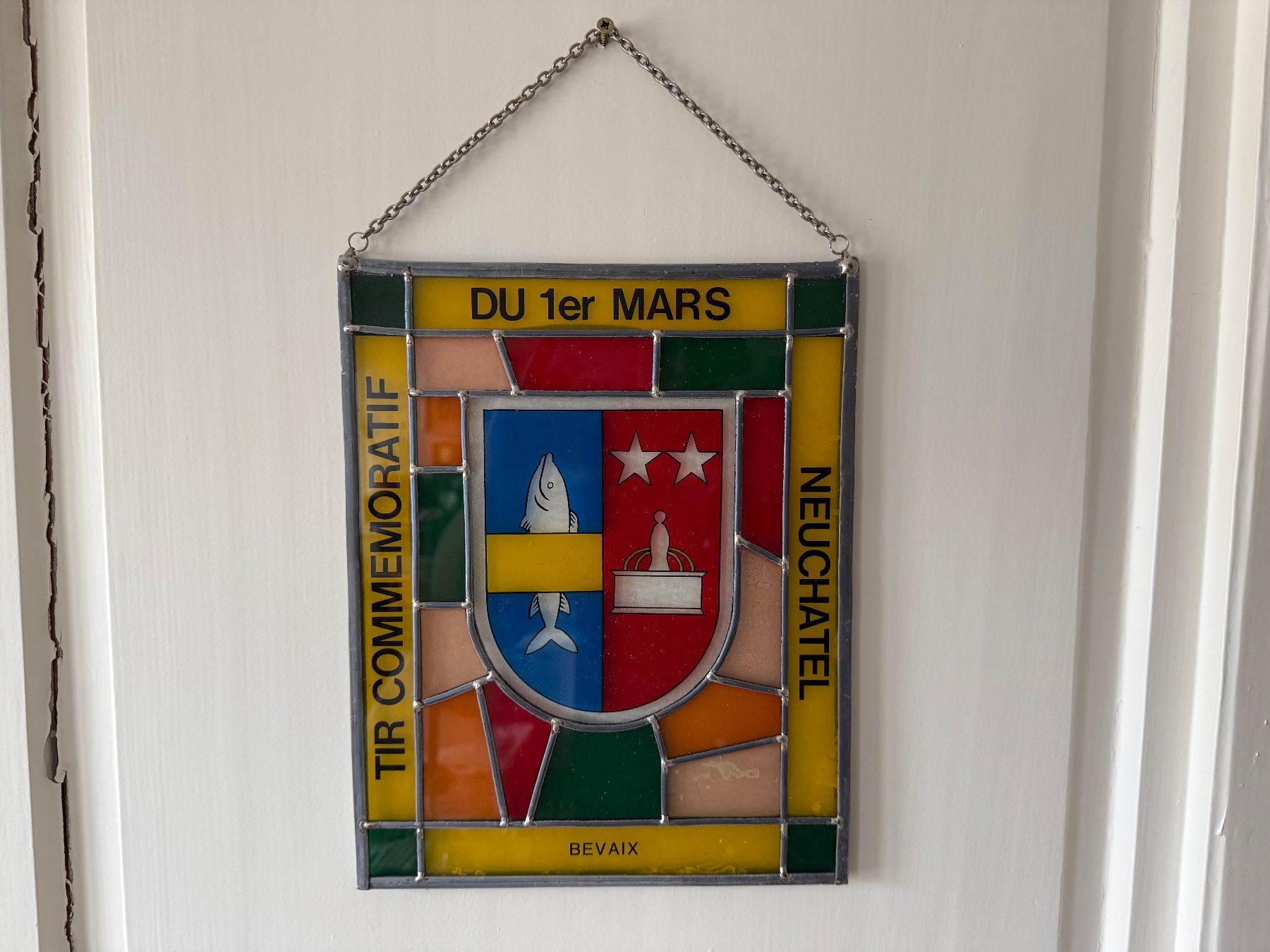 Sonstige Antiquitäten & Kunst: Du 1er Mars Neuchâtel Bleiverglasung Top Zustand 24x30 – Gebraucht aus Wöschnau von Vinsale