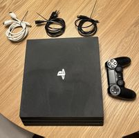 PS4 Pro - Komplettset mit 1 Kontroller und 3 Spielen 