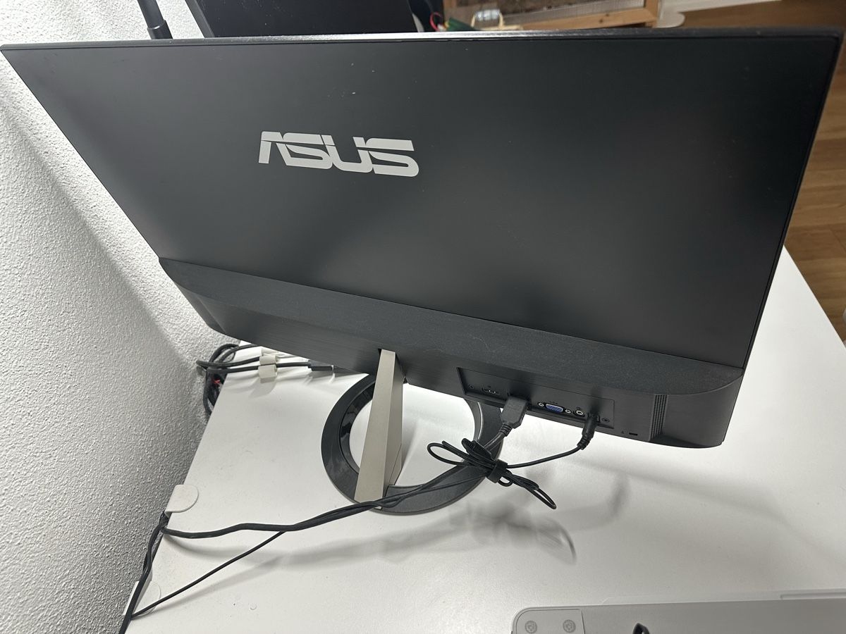 Asus Monitor: Asus Bildschirm – Usato da Mönchaltorf venduto da Susana_91 1