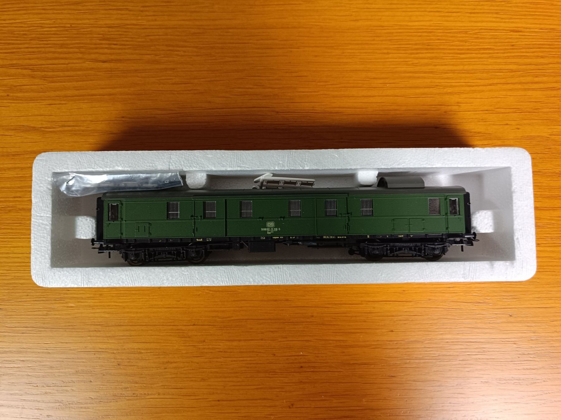 Roco Modelleisenbahnen: Eilzuggepäckwagen der DB – Gebraucht aus Künten von Aumosa 1