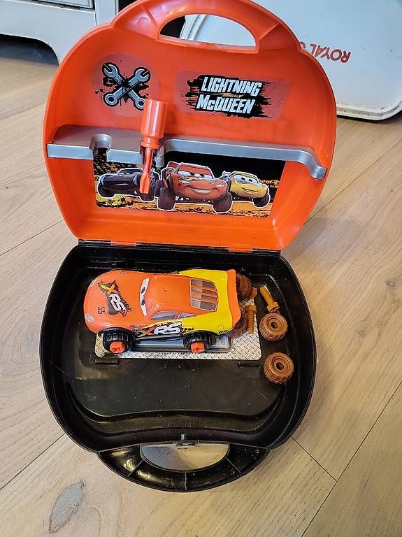 Giocattoli: Flash McQueen avec valise  – Usato da Vuisternens-Romont venduto da jea_75h2