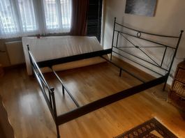 Bett Massiv 