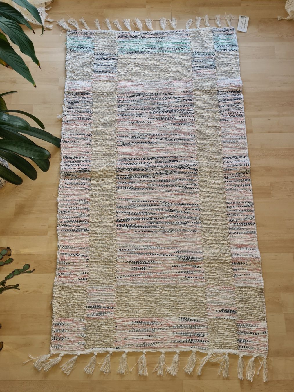 Tappeti: Teppich, Bettvorleger, 70x130 cm 2-seitig – Nuovo e nell'imballaggio originale da Bremgarten AG venduto da Deseodec
