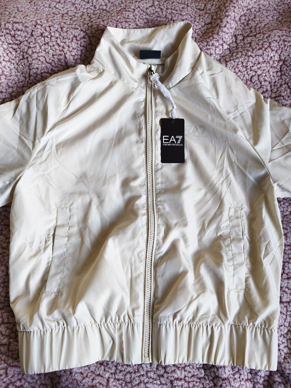 Lotti di vestiti: EA7 Tracksuit Jacket and Pants Beige New – Nuovo e nell'imballaggio originale da Merenschwand venduto da kri_rj6t 8