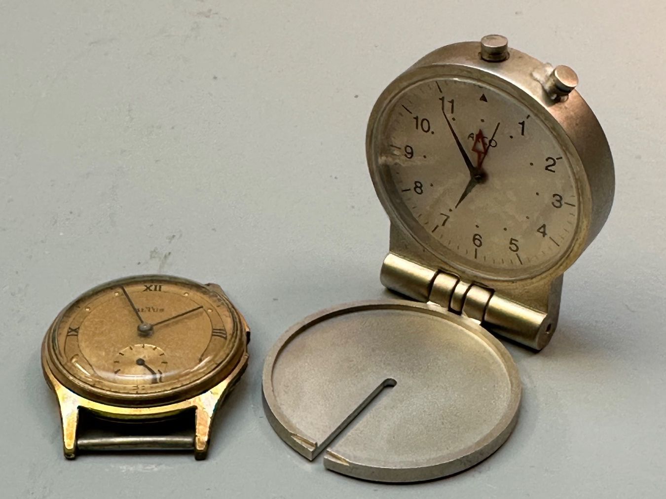Orologi: 2x UHREN DIV AB 1.- !!! – Usato da Zürich venduto da NIKI777 1