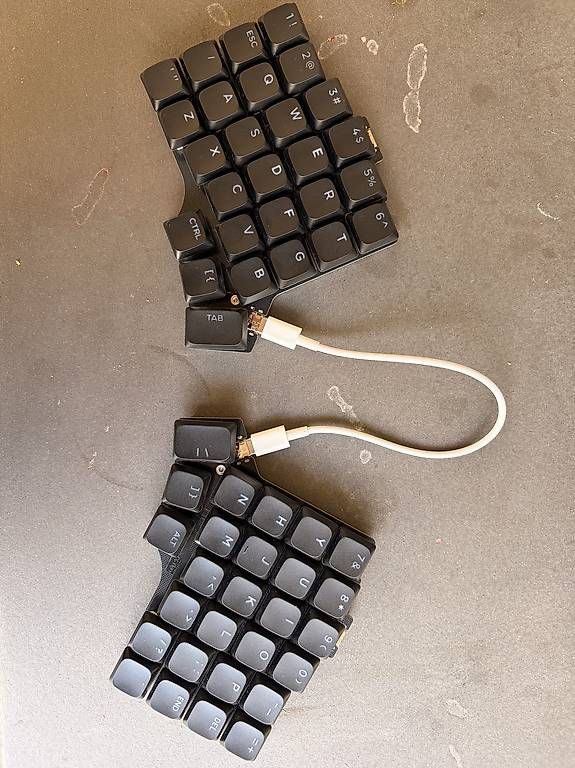 Tastaturen: Low Profile Split Keyboard – Gebraucht aus Zürich von Suiril