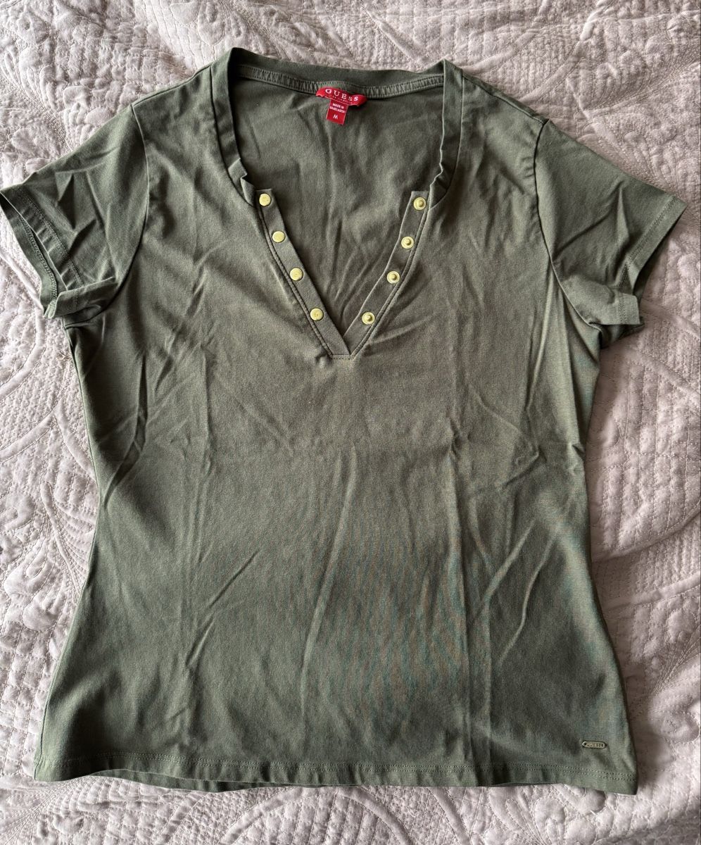 Guess Tops: Guess Top M – Neu (gemäss Beschreibung) aus Oftringen von kar_y2tf