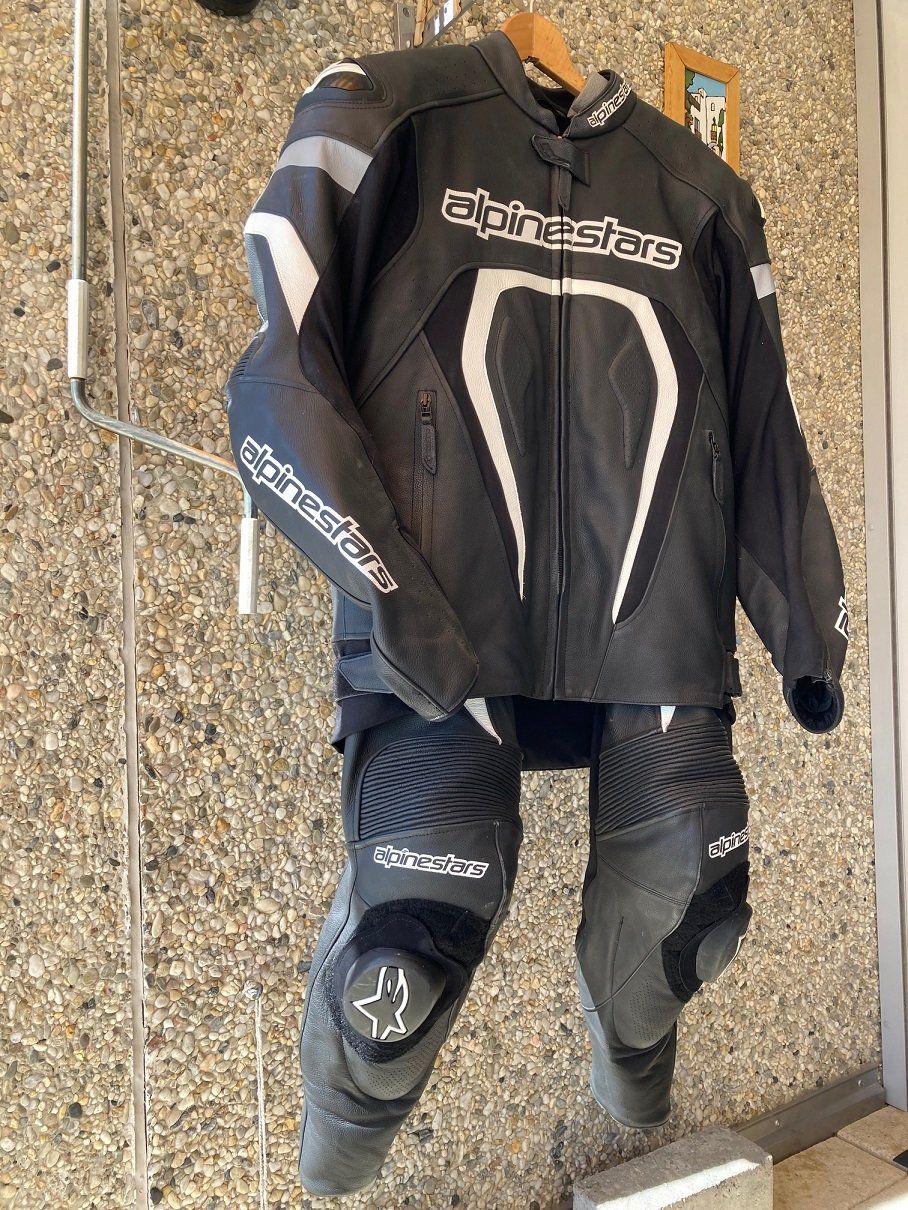 Alpinestars Completi: Combi cuir, Alpinestars Motegi, 2 pièces – Nuovo (secondo la descrizione) da Aïre venduto da ren_8qc2 1