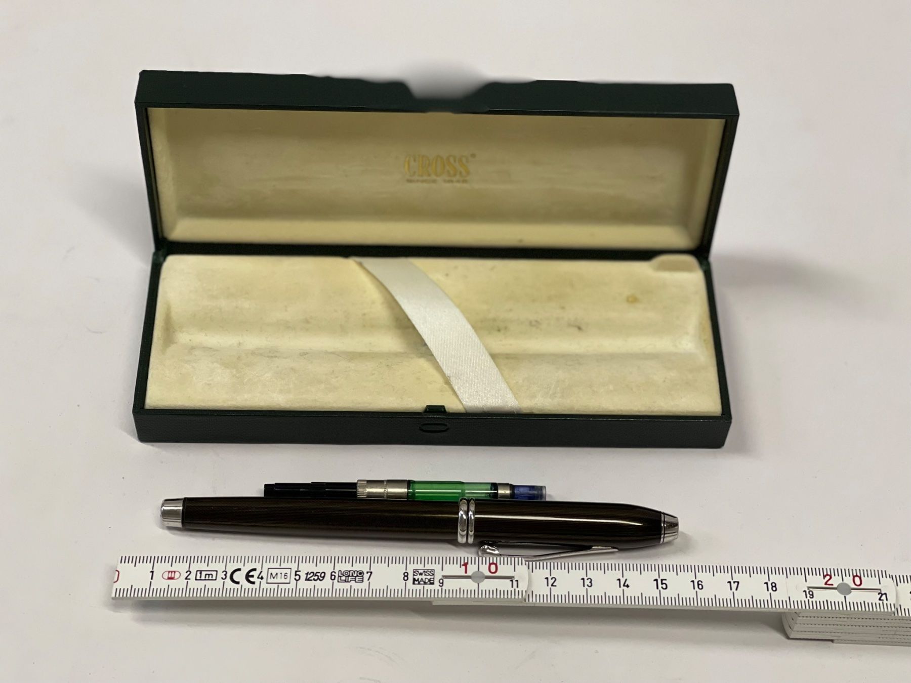 Penna & Evidenziatori: Gross Füllfederhalter mit Etui – Usato da Olten venduto da ELHANDEL 1