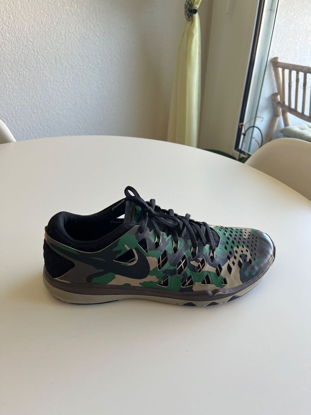 Nike Chaussures hommes: Nike Train Speed 4 Camo – D'occasion à Bern par TempusHelvetica