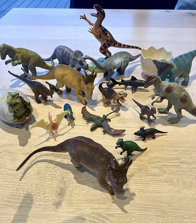 Statuette: Dinosaures  – Usato da Posieux venduto da easyrider66 3