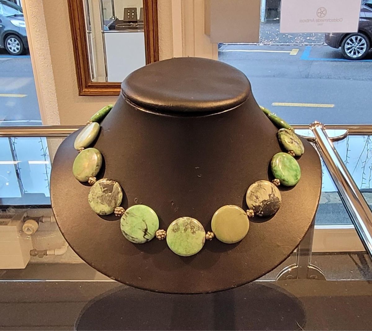 Catenine: Grüne Steinkette – Nuovo (secondo la descrizione) da Münsingen venduto da Goldschmiede_Ambrosi