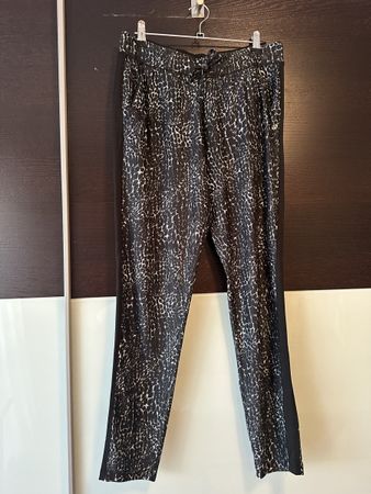 Sportliche Damen Hose mit Muster, Grösse M - Top Zustand!