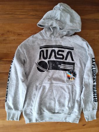 Hoodie NASA grau Grösse 146/152 mit Flecken